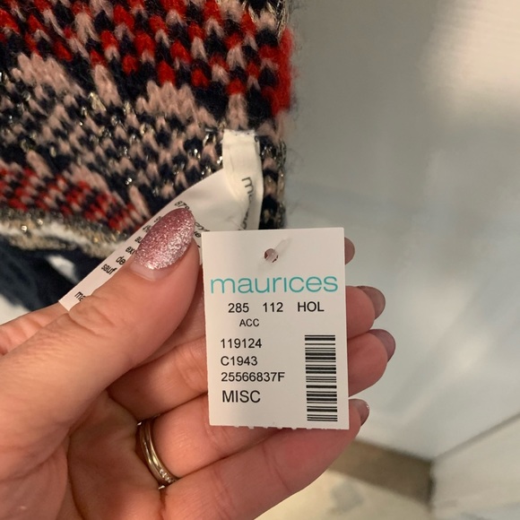 Women’s NWT Winter Scarf from Maurice’s - Picture 6 of 6